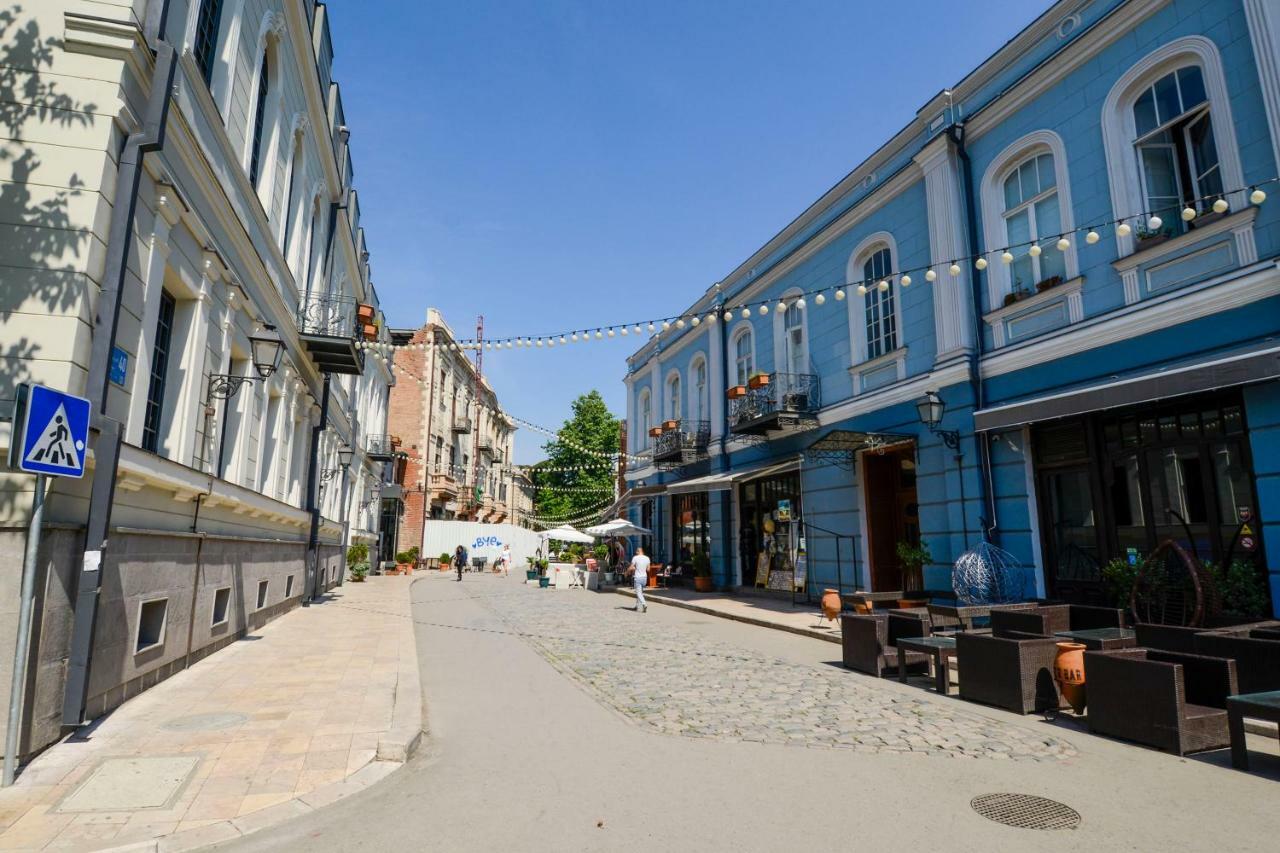Iveria Aparthotel Tbilisi Exterior photo
